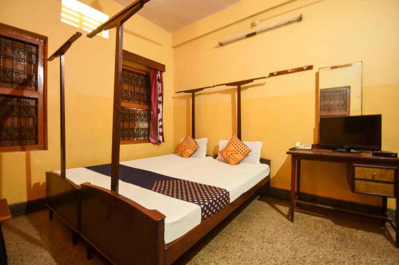 Spot On Hotel Vijaya Кътак Екстериор снимка