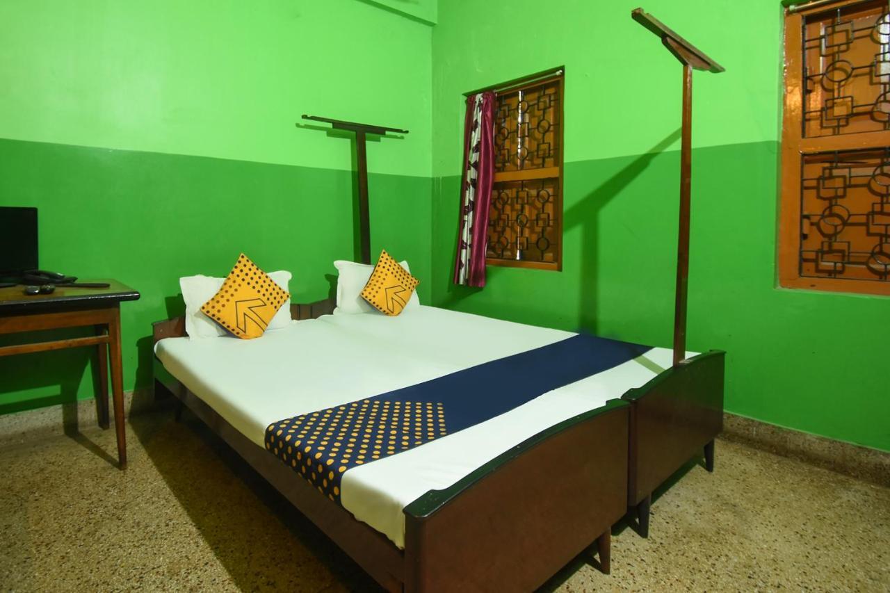 Spot On Hotel Vijaya Кътак Екстериор снимка